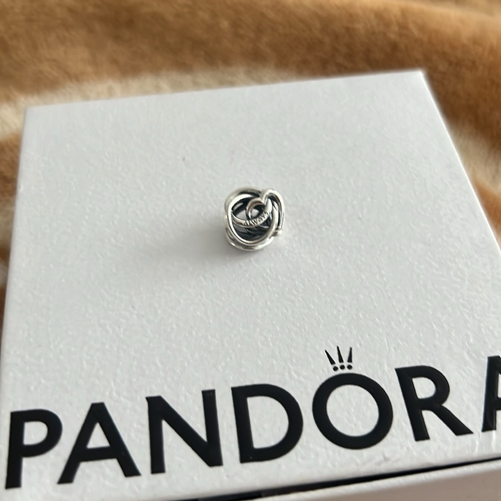 Authentic Pandora charm - Picture 2 of 3